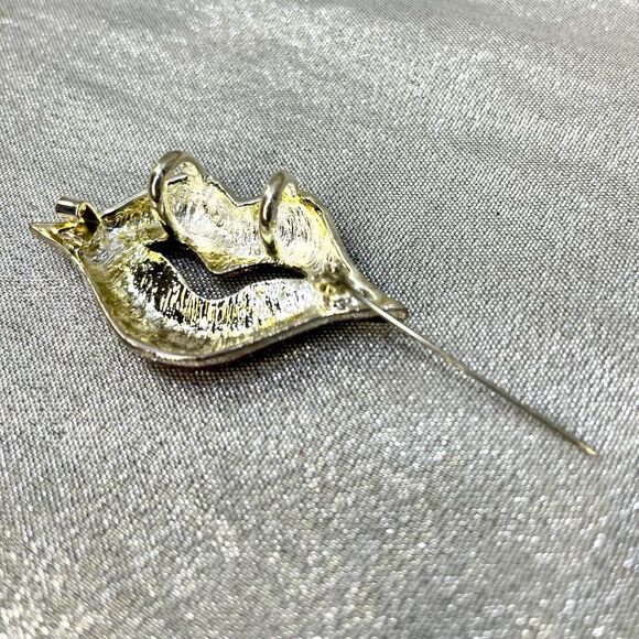 Vintage Red Lips Enamel Necklace Pendant or Brooch 2 in 1 - Picture 4 of 6